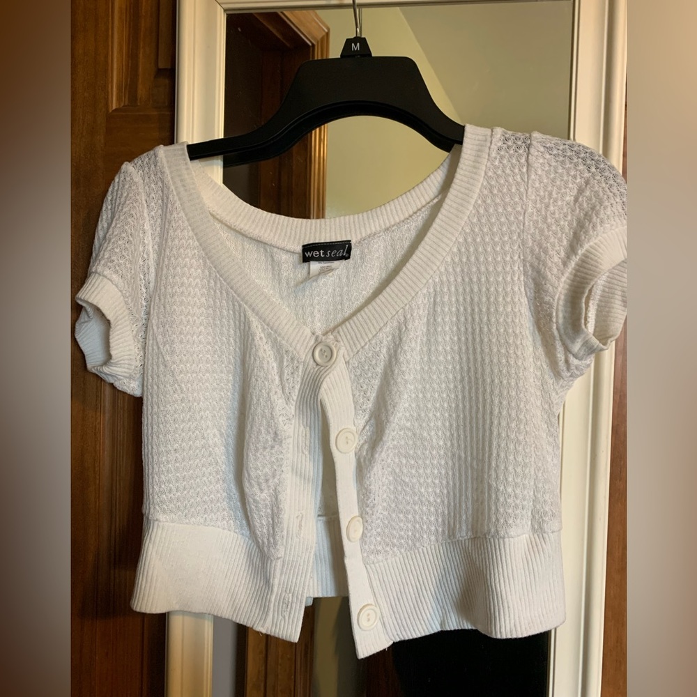 Cream Wet Seal size L cropped short sleeve cardigan